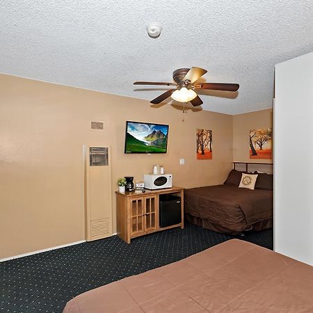 Robinhood Resort Биг Бэар Лейк Экстерьер фото