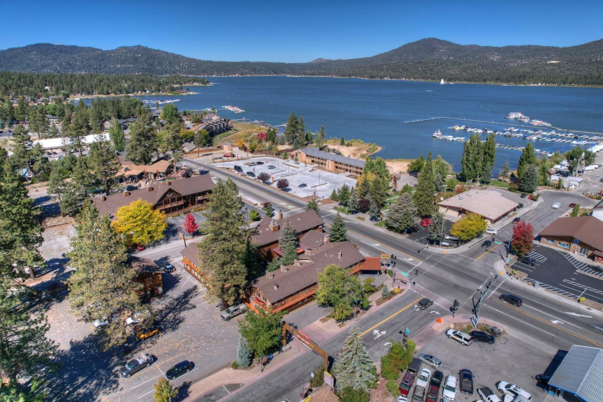 Robinhood Resort Биг Бэар Лейк Экстерьер фото